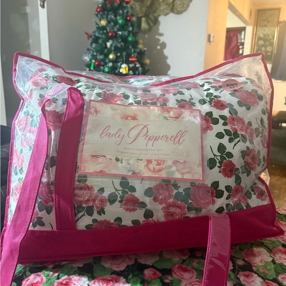 Lady Pepperell Floral Comforter Set